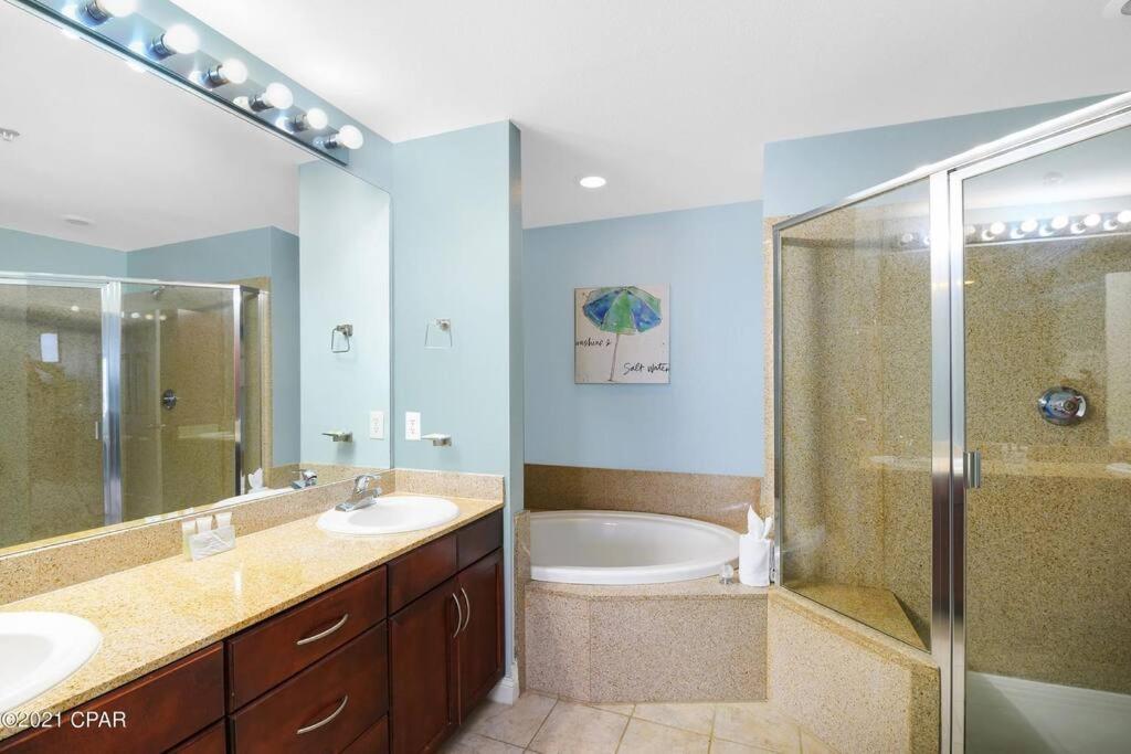 Apartment Spacious, Cozy 2brd /2bath - Laketown Wharf Panama City Beach