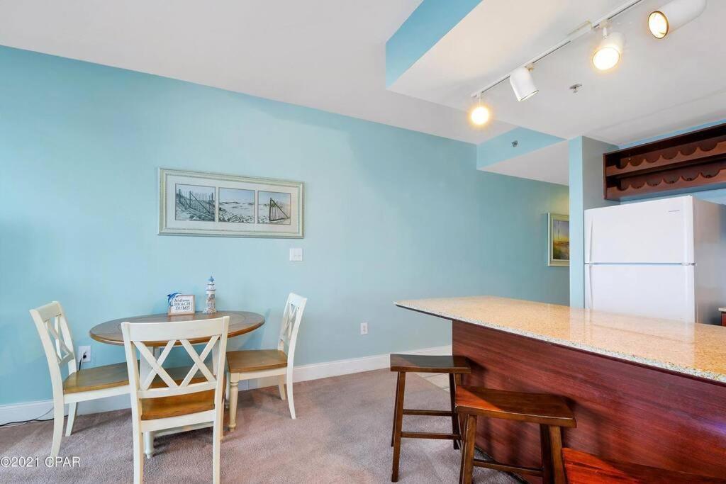 Spacious, Cozy 2brd /2bath - Laketown Wharf